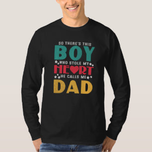 Camiseta Há Um Garoto Que Roubou Meu Coração Ele Me Chama