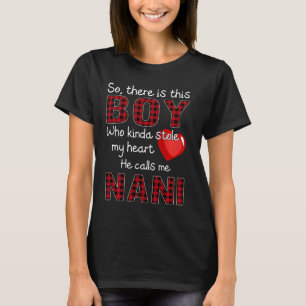 Camiseta Há Um Rapaz Que Ele Meio Que Roubou O Meu Coração
