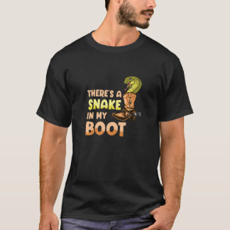Camiseta Há Uma Cobra No Meu Boot Cowgirl Cavalgando Eq