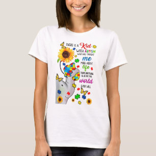Camiseta Há Uma Criança Com Elefante Autismo Mãe Autismo Ch