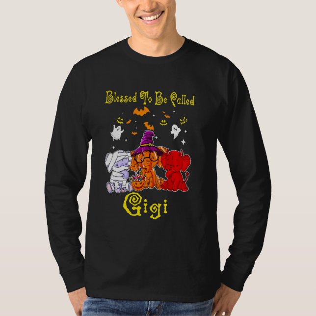 Camiseta Hallloween Abençoado Por Ser Chamado De Gigi Elefa (Frente)