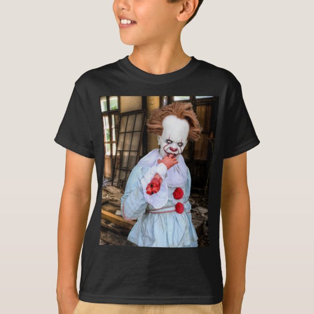 Camiseta Halloween assustador. (Frente)