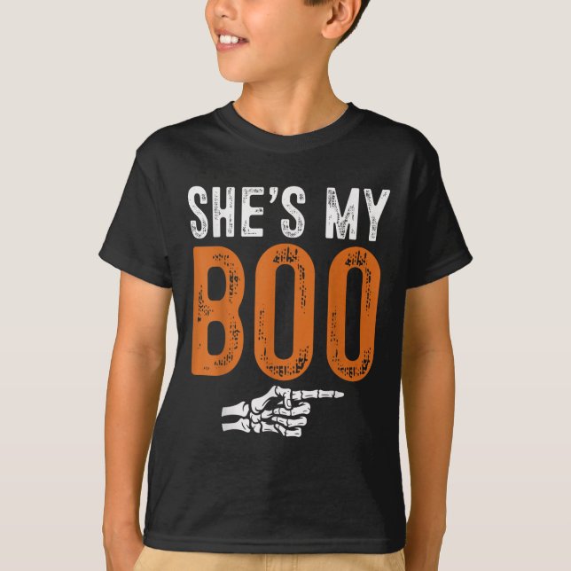 Camiseta Halloween Costumes Shes My Boo Couple Matching Par (Frente)