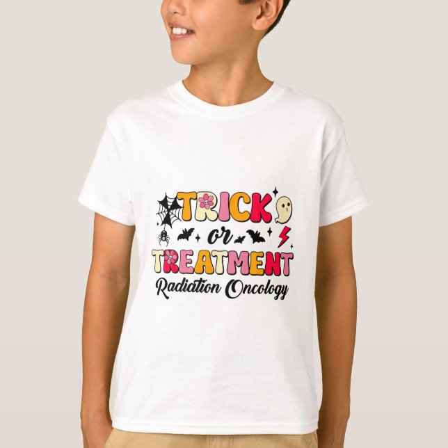 Camiseta Halloween De Oncologia De Trick Ou De Tratamento (Frente)