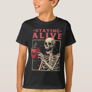 Camiseta Halloween Divertido Ficando Vivo Com O Esqueleto D