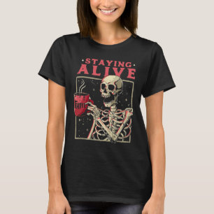 Camiseta Halloween Divertido Ficando Vivo Com O Esqueleto D