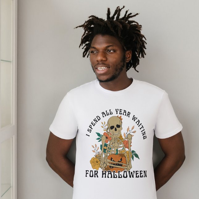 CAMISETA HALLOWEEN EU PASSO O ANO TODO ESPERANDO POR HALLOW (Criador carregado)
