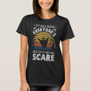 Camiseta Halloween Everone Possui Um Bom Medo