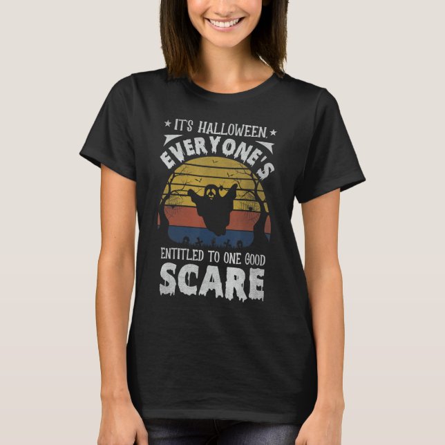 Camiseta Halloween Everone Possui Um Bom Medo (Frente)