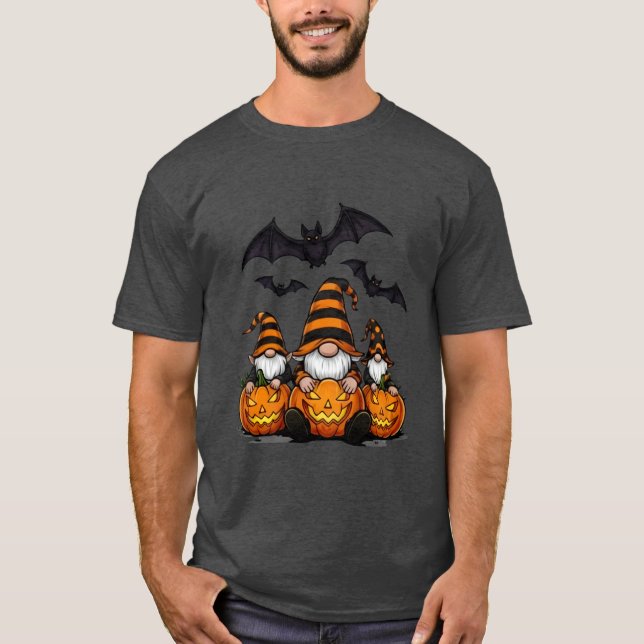 Camiseta Halloween Gnome Basic Dark T-Shirt (Frente)