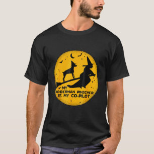 Camiseta Halloween Meu Doberman Pinscher É Meu Piloto De Co