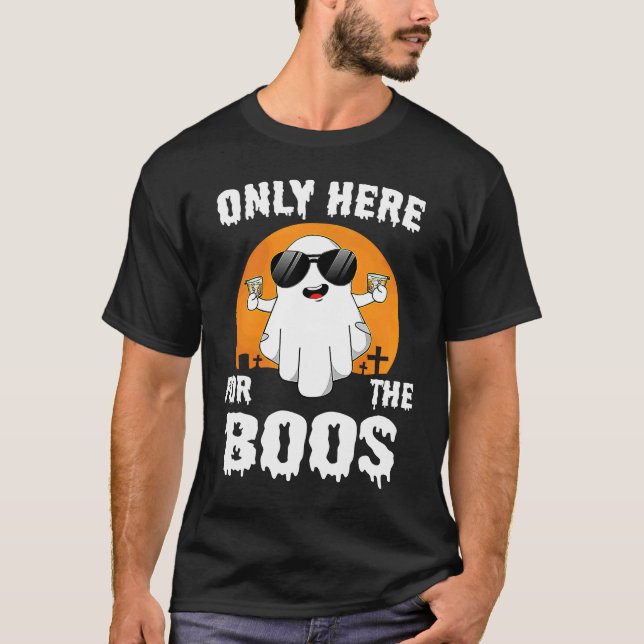 Camiseta Halloween Only Here For The Boos Bourbon Drinking  (Frente)