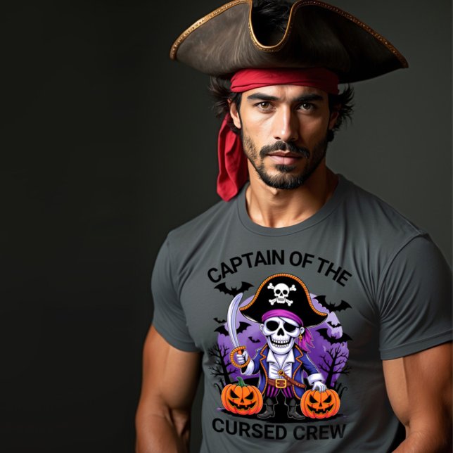 Camiseta Halloween Pirate Captain of the Cursed Crew (Criador carregado)