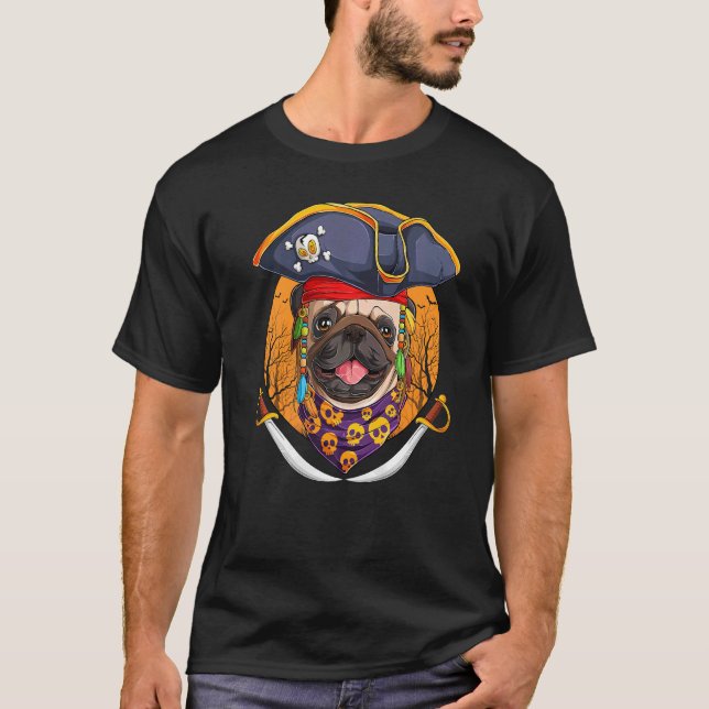 Camiseta Halloween Pug Dog Costume Scary Pirate Hat And Eye (Frente)