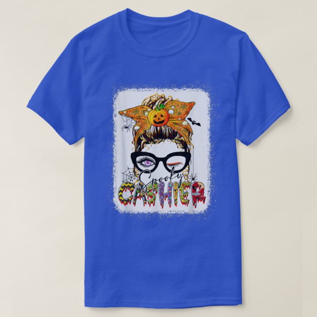 Camiseta Halloween Spooky Cashier Messy Bun Glass Spooky (Frente do Design)