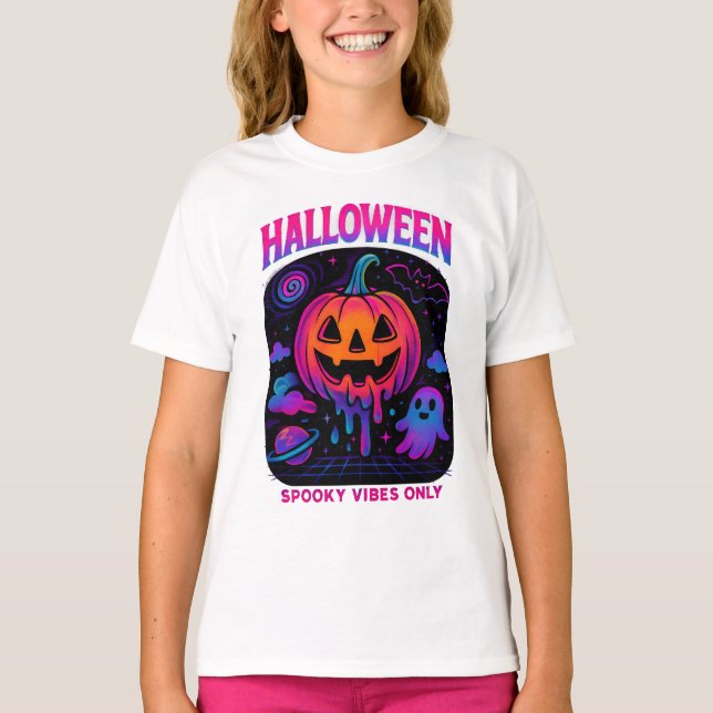 Camiseta Halloween Spooky Vibes Retro Roupas Únicas Unisex (Frente)
