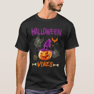 Camiseta Halloween Vibes Assusta Pumpkin Vestindo Chapéu da