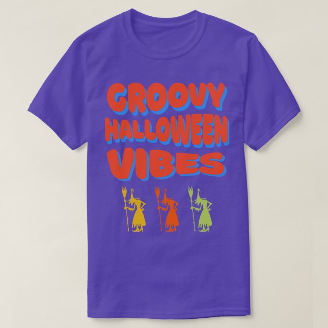 Camiseta Halloween Vibes Bruxas em Pé (Frente do Design)