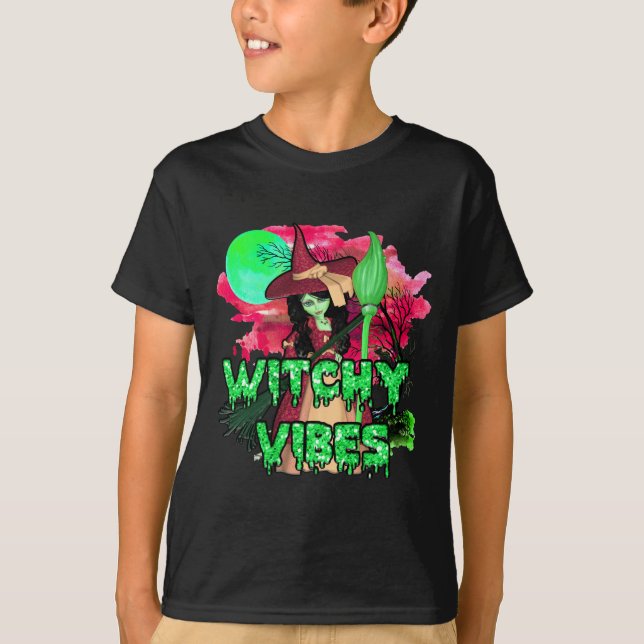 Camiseta Halloween Witchy Vibes (Frente)