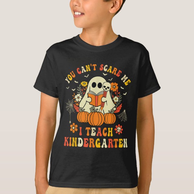 Camiseta Halloween You Can't E Me I Teach Kindergarten Teac (Frente)