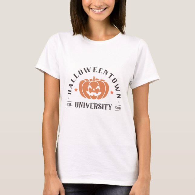 Camiseta Halloweentown Universidade Est 1968 Branco Hallowe (Frente)