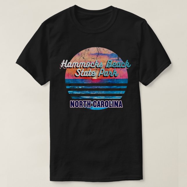 Camiseta Hammocks Beach State Park North olina Retro Sunset (Frente do Design)