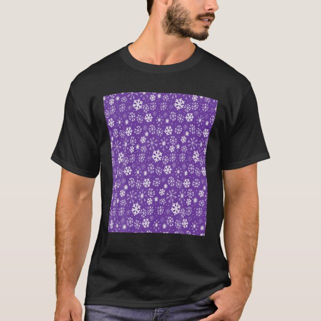 Camiseta Hand Drawn Snowflake Blizzard With Purple Backgrou (Frente)