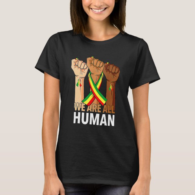 Camiseta Hand Fist We Are All Human African Pride Black His (Frente)