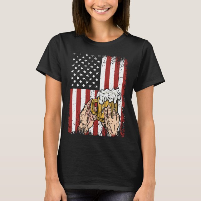 Camiseta Hand Holding Beer USA flag (Frente)