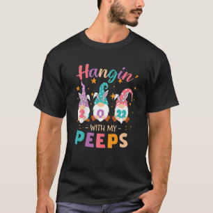 Camiseta Hangin Com Minha Páscoa Gnome Cute Pëp Bunny Eng