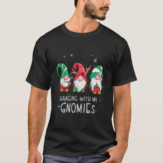Camiseta Hanging With My Gnomies Nordic Santa Gnome Christm