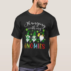 Camiseta Hanging With My Gnomies Shamrock St Patricks Day I