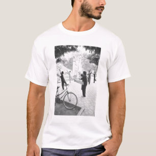 Camiseta Hanoi Vietnã, Exercícios matinais por Hoan Kiem