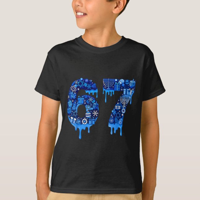 Camiseta Hanukkah 67 Six Seven Boy Girl Kids 67 Meme Hanukk (Frente)