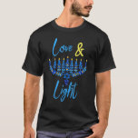 Camiseta Hanukkah Love and Light Cote Judeu Chanukah Blue<br><div class="desc">Chanucá Ama E Cita Judeu Chanukah Blue Menorah.</div>