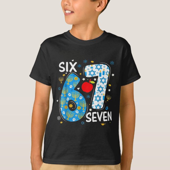 Camiseta Hanukkah Menorah Dreidel 67 Festive Chanukah Six S (Frente)