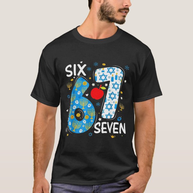 Camiseta Hanukkah Menorah Dreidel 67 Festive Chanukah Six S (Frente)