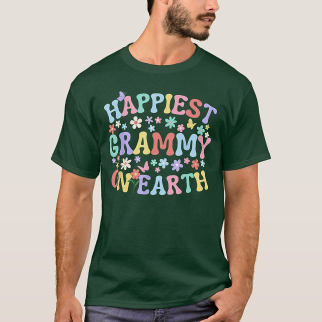 Camiseta Happiest Grammy On Earth Familyrip Squad Groovy Gr (Frente)