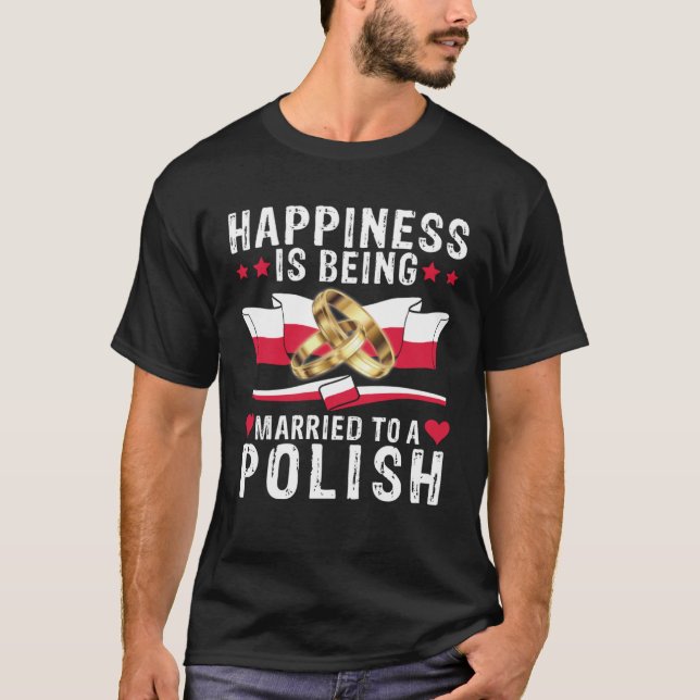 Camiseta Happiness Is Being Husband And Wife Married To A P (Frente)