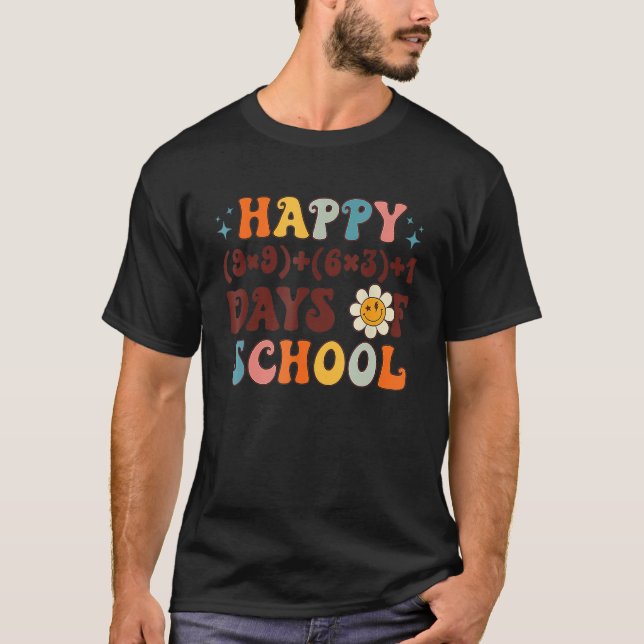 Camiseta Happy 100 Days Of School Math Formula Groovy Retro (Frente)