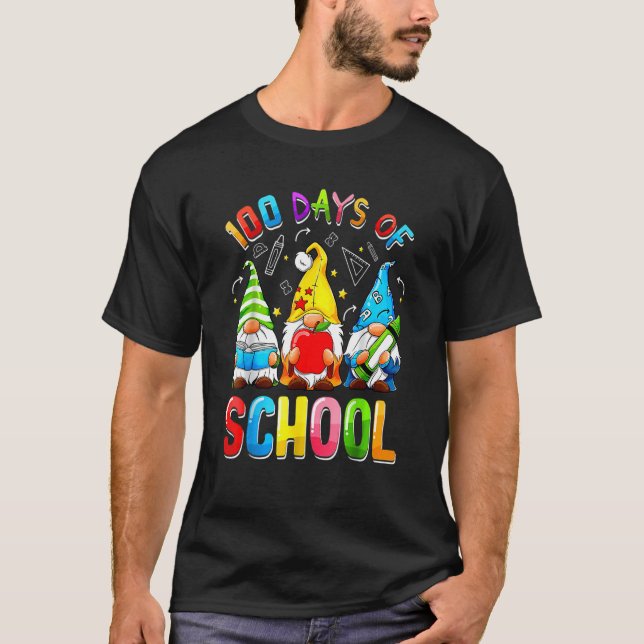Camiseta Happy 100th Day Of School 100 Days Of Gnomes Kinde (Frente)