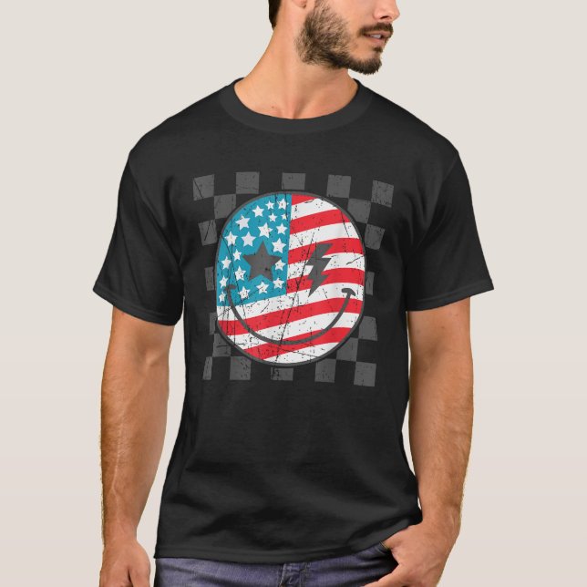 Camiseta Happy 4th Of July Groovy Smile Face Red White Blue (Frente)