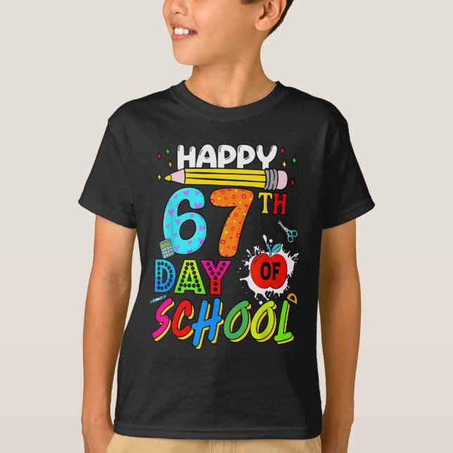 Camiseta Happy 67 Days Of School 67th Day Smarter Six Seven (Frente)