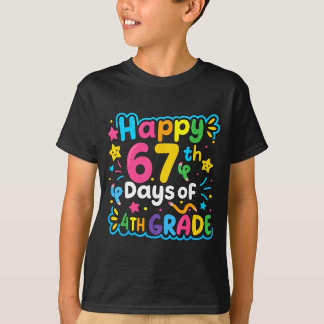 Camiseta Happy 67th Day Of 4th Grade School Meme 67 Kids Te (Frente)