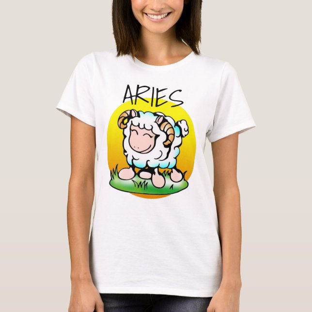 Camiseta Happy Aries Ram Cartoon sobre Grass (Frente)