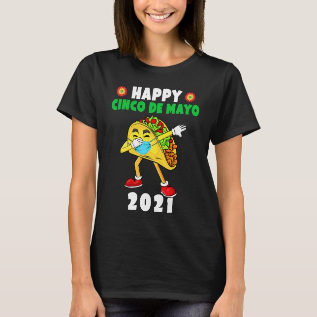 Camiseta Happy Cinco De Mayo 2021 Cute Taco Wearing Mask (Frente)