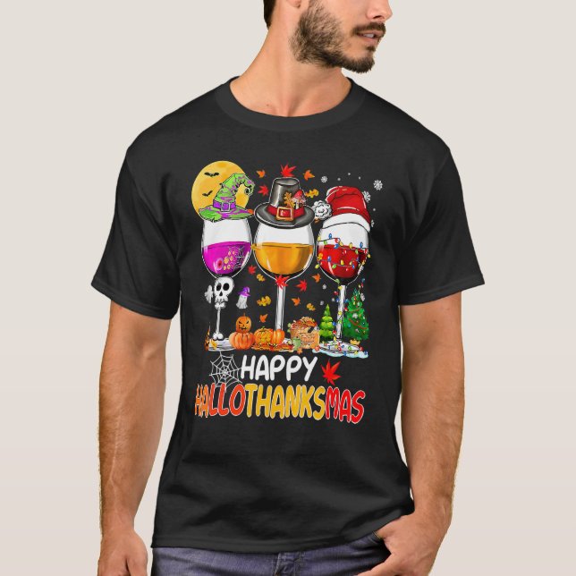 Camiseta Happy Hallothanksmas Wine Glasses Witch Santa Hat  (Frente)