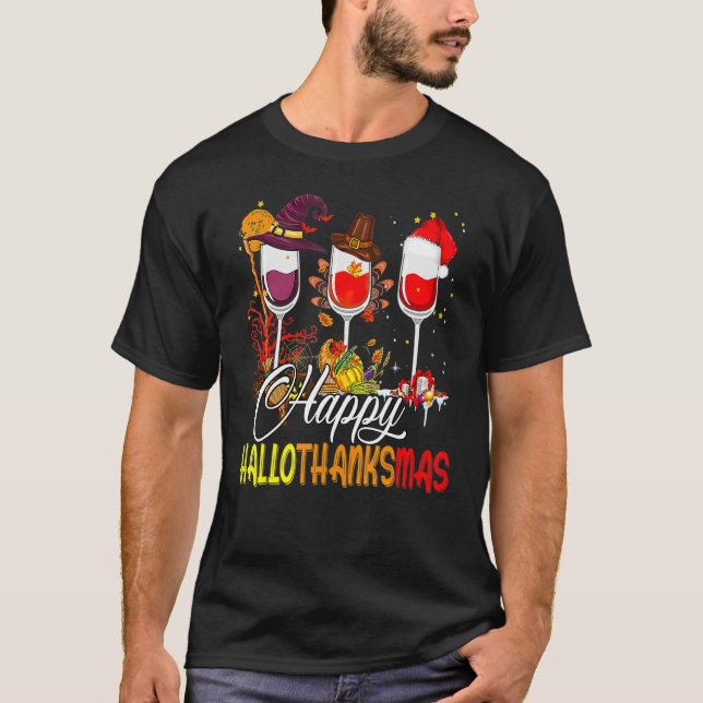 Camiseta Happy Hallothanksmas Wine Glasses Witch Santa Hat  (Frente)