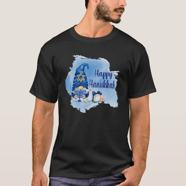 Camiseta Happy Hanukkah Shalom Gnome Menorah Jewish (Frente)