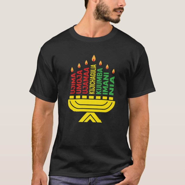 Camiseta Happy Kwanzaa 7 principles Candles African Black C (Frente)